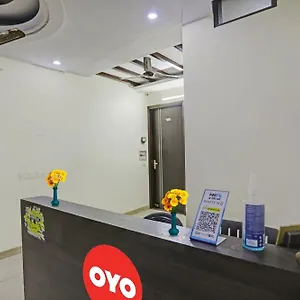 Hotel O Mahadev